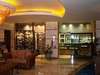 Dhow Palace Hotel 